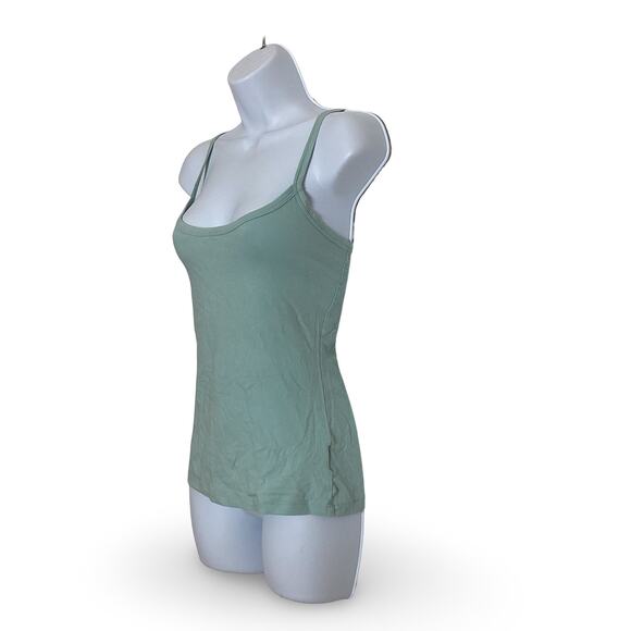 Old Navy First-Layer Fitted Cami Tank Top - Picture 2 of 6